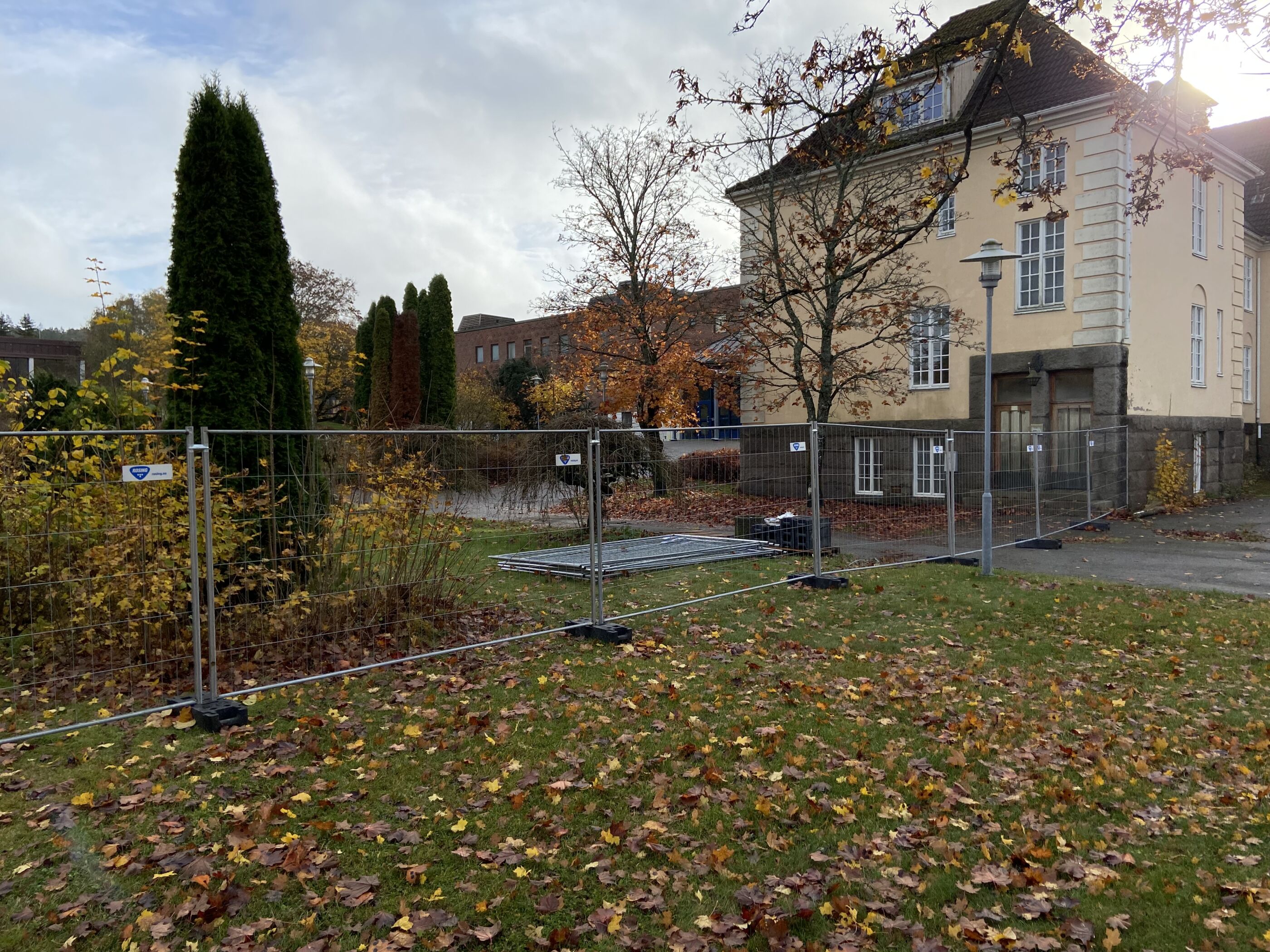 Nå starter rivingen av det gamle sykehuset!